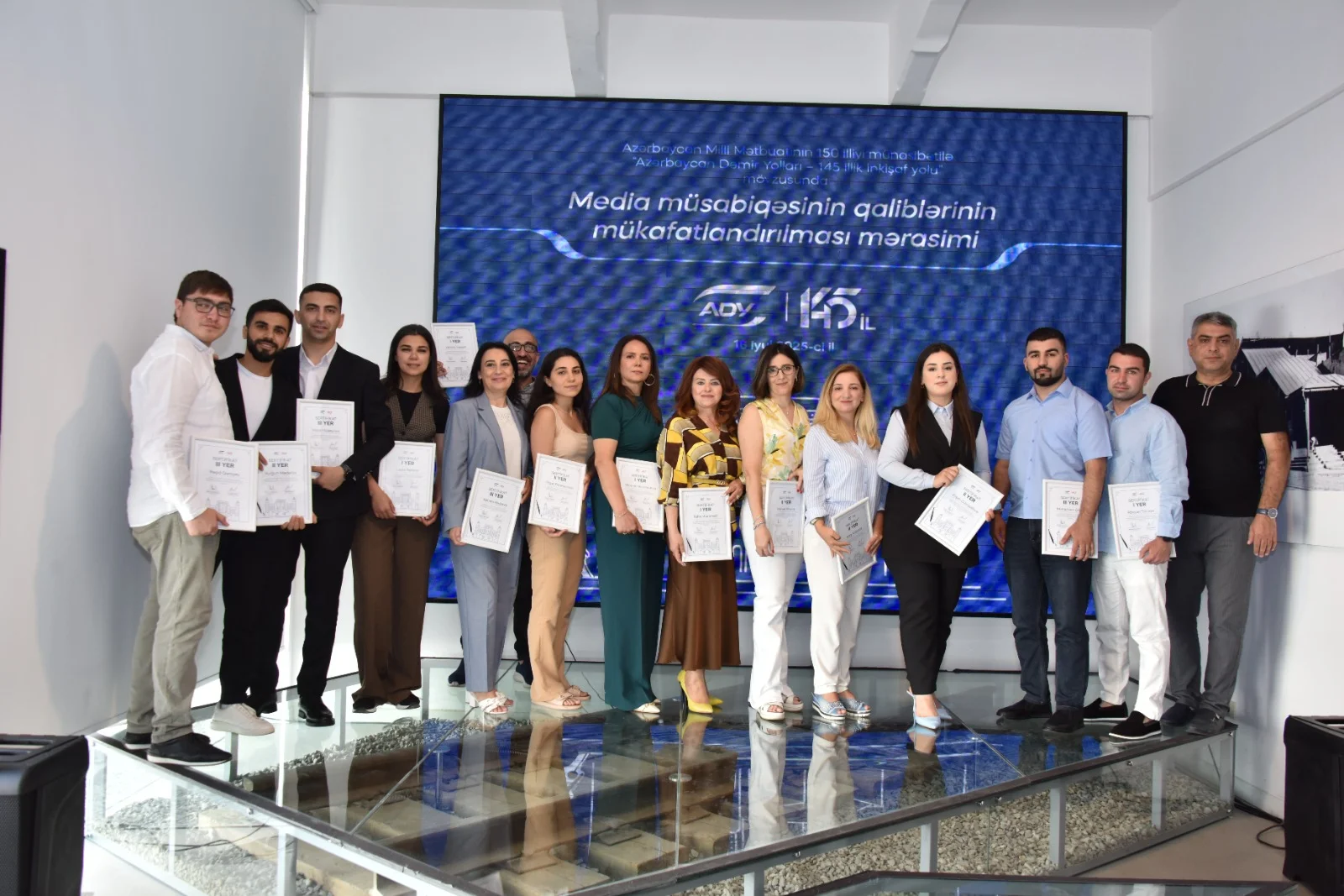 “Azərbaycan Dəmir Yolları – 145 illik inkişaf yolu” mövzusunda keçirilən media müsabiqəsinin qalibləri mükafatlandırıldı