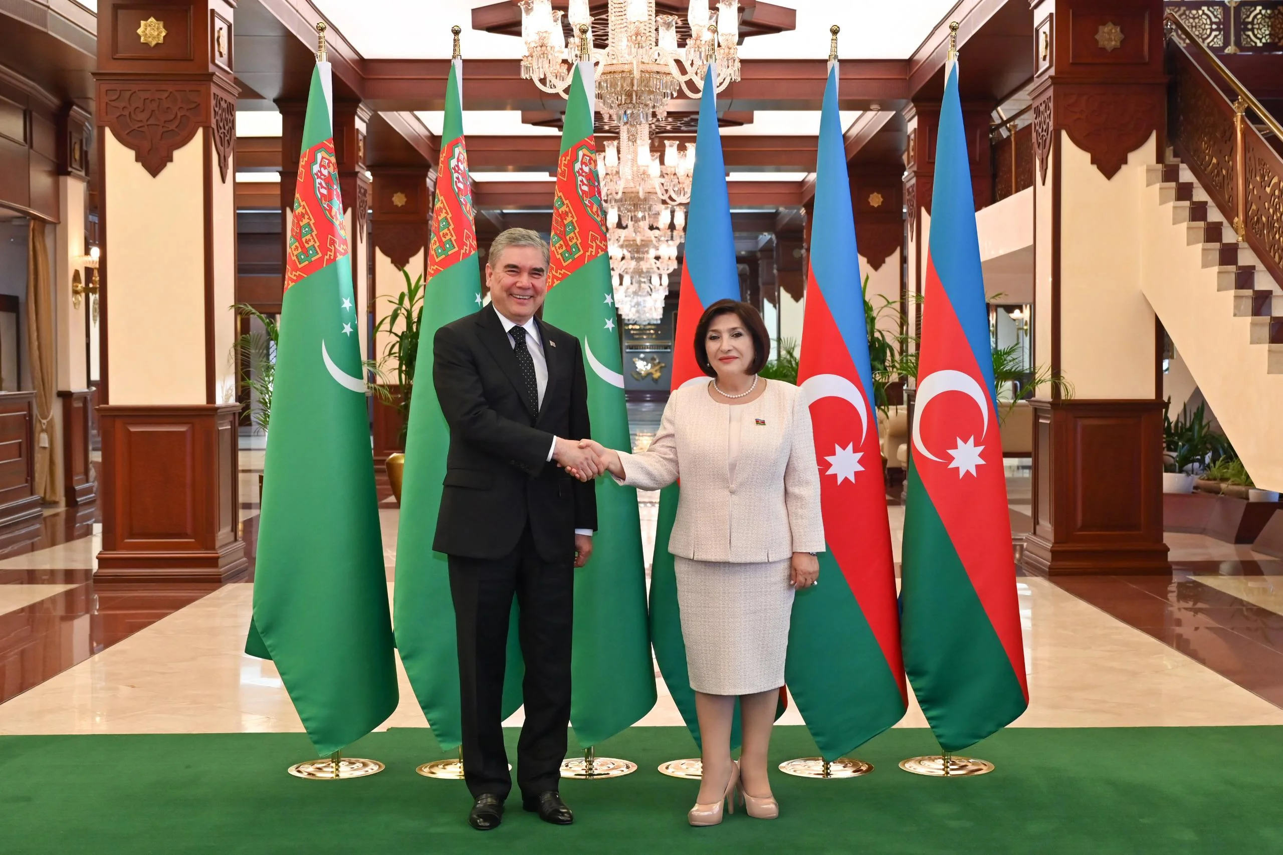 Milli Məclisin sədri Sahibə Qafarova Türkmənistan Xalq Məsləhətinin sədri ilə görüşüb
