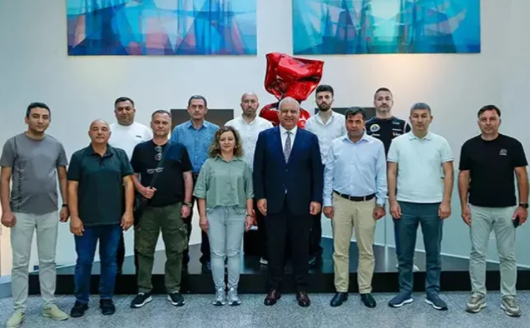 Qarabağ qazisi olan jurnalistlər Demirören Xəbər Agentliyini (DHA) ziyarət etdi