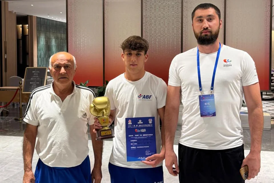 Boksçularımız Çində 4 medal qazanıblar
