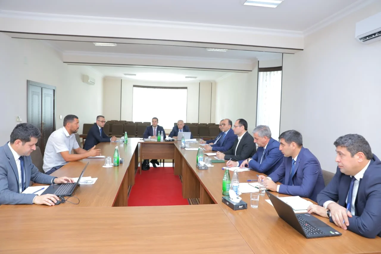 Nazir Məcnun Məmmədov Şərurda vətəndaşları qəbul edib, Naxçıvan Muxtar Respublikasında fermer təsərrüfatları və emal müəssisələrinə baş çəkib