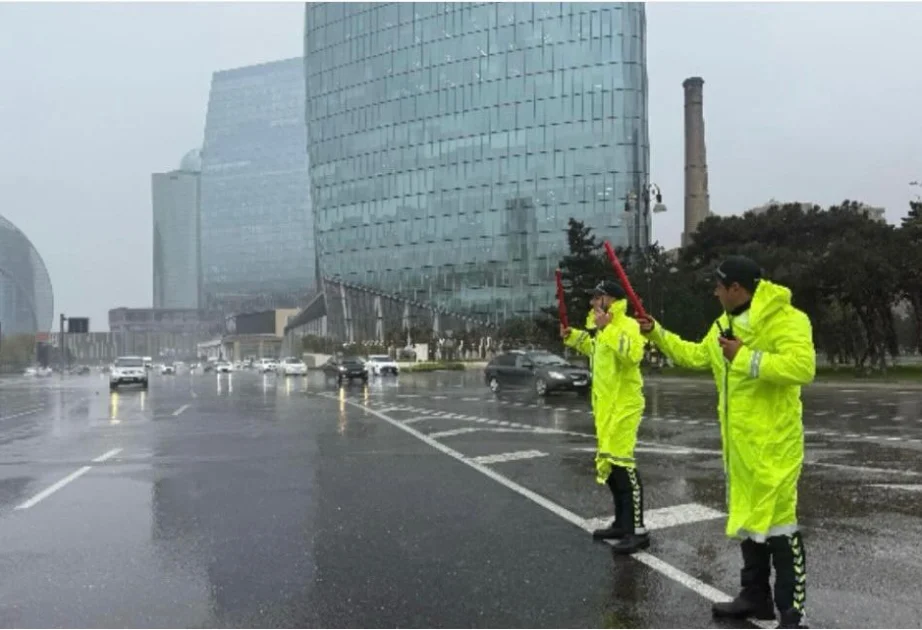 Baş Dövlət Yol Polisi İdarəsinin yağmurlu hava şəraiti ilə bağlı hərəkət iştirakçılarına müraciəti
