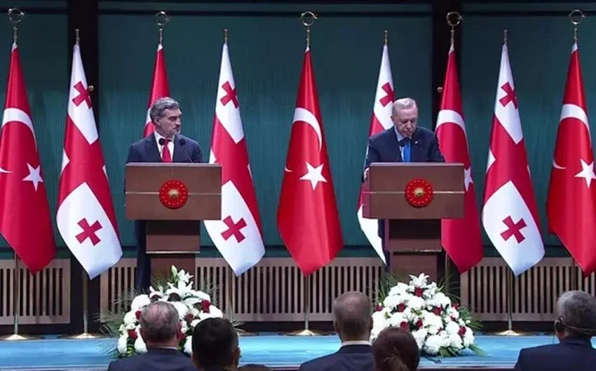 Ərdoğan: Azərbaycan və Gürcüstanla birlikdə Regionda sülhə və təhlükəsizliyə töhfə veririk