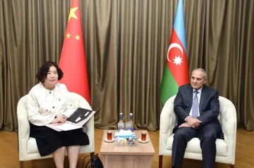 YAP Sədrinin müavini ilə Çinin Azərbaycandakı səfiri arasında görüş keçirilib
