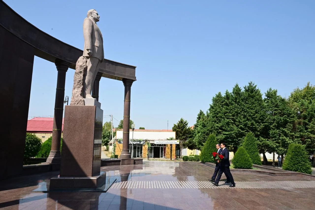 Nazir Anar Əliyev İsmayıllıda vətəndaşları qəbul edib