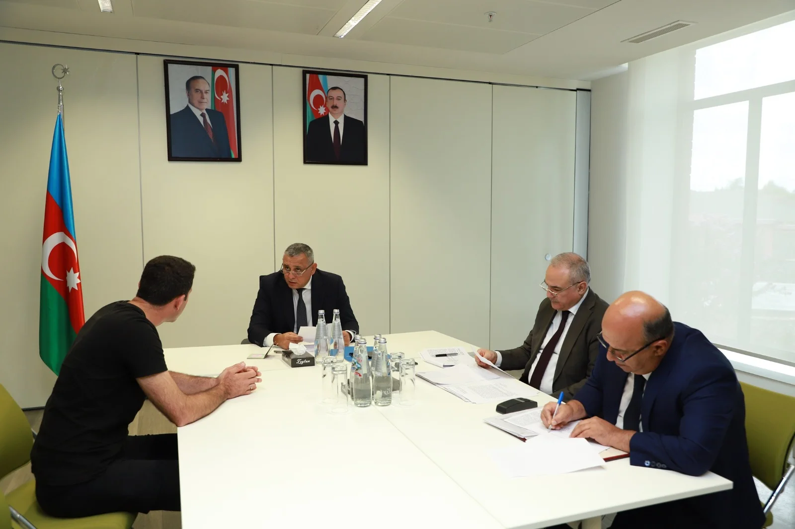 General-mayor Mürsəl İbrahimov Qaxda vətəndaşları qəbul etdi