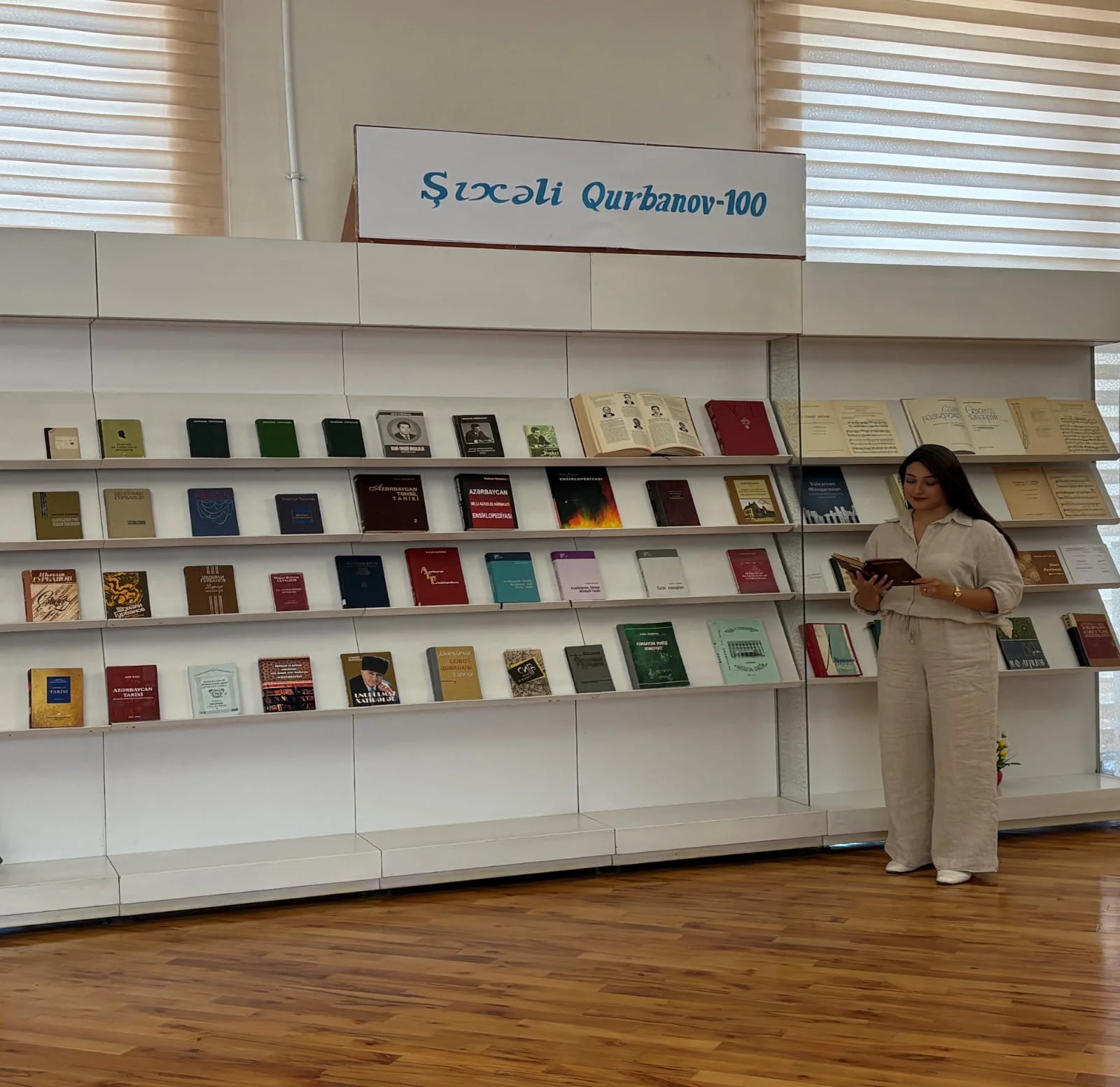 Milli Kitabxanada “Şıxəli Qurbanov-100” adlı ənənəvi kitab sərgisi açılıb