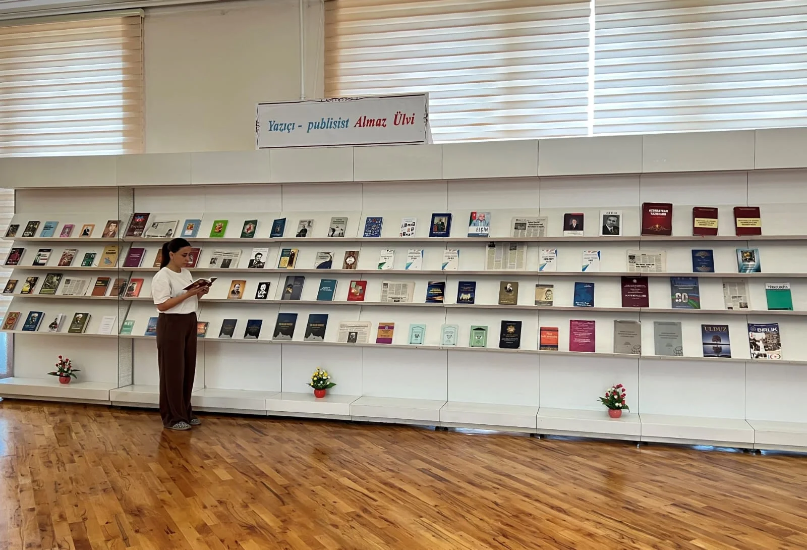 Milli Kitabxanada “Yazıçı-publisist Almaz Ülvi” adlı kitab sərgisi açılıb