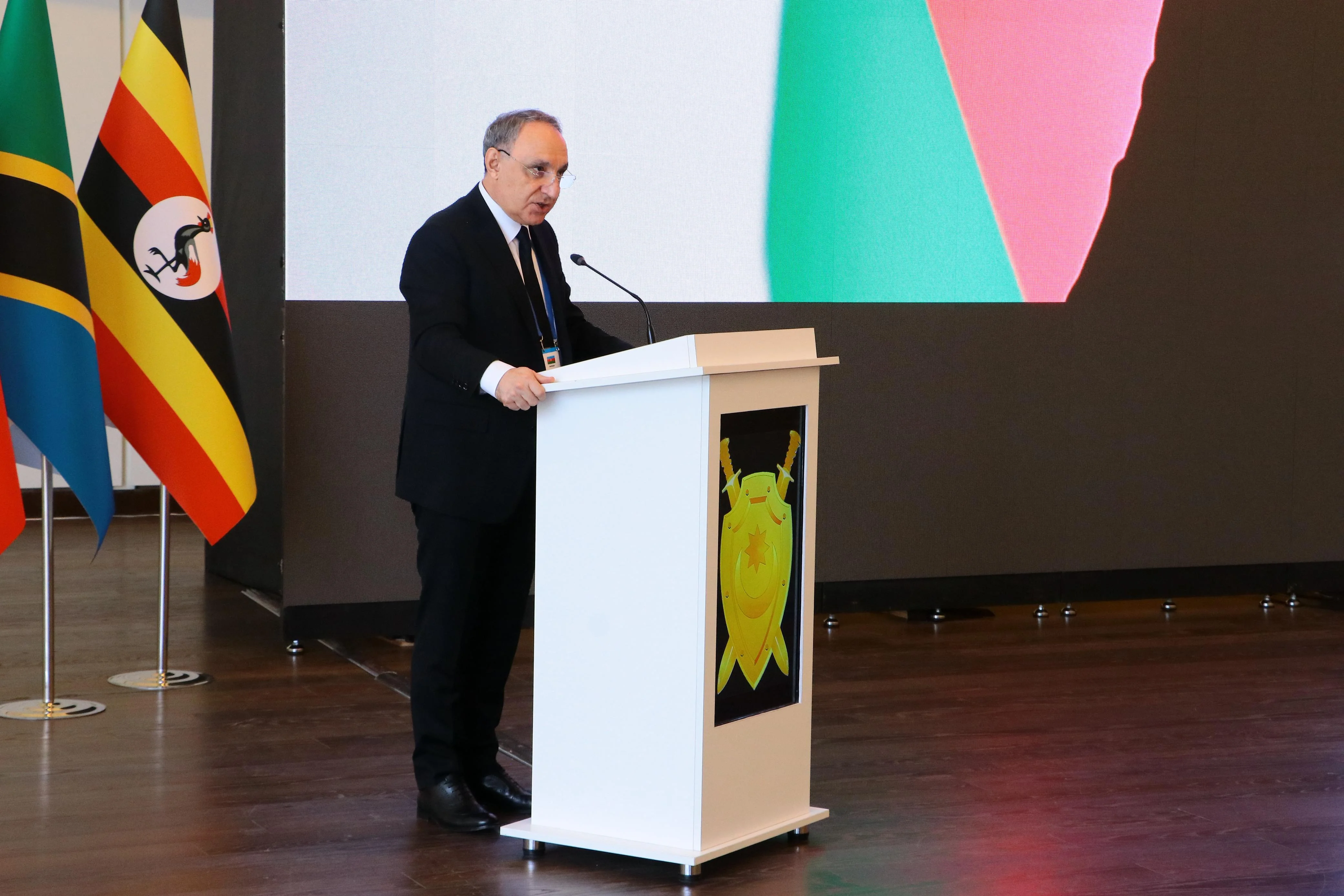 Kamran Əliyev: Prokurorluq institutu hüquqi dövlətin möhkəmlənməsinə və cəmiyyətin demokratik inkişafına xidmət göstərir