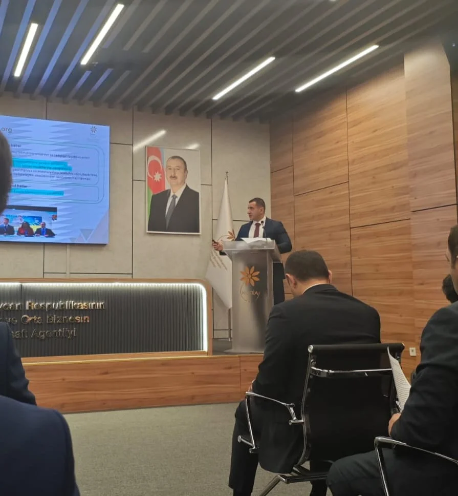 ADSEA Bakı KOB Evində sahibkarlarla görüş keçirib.