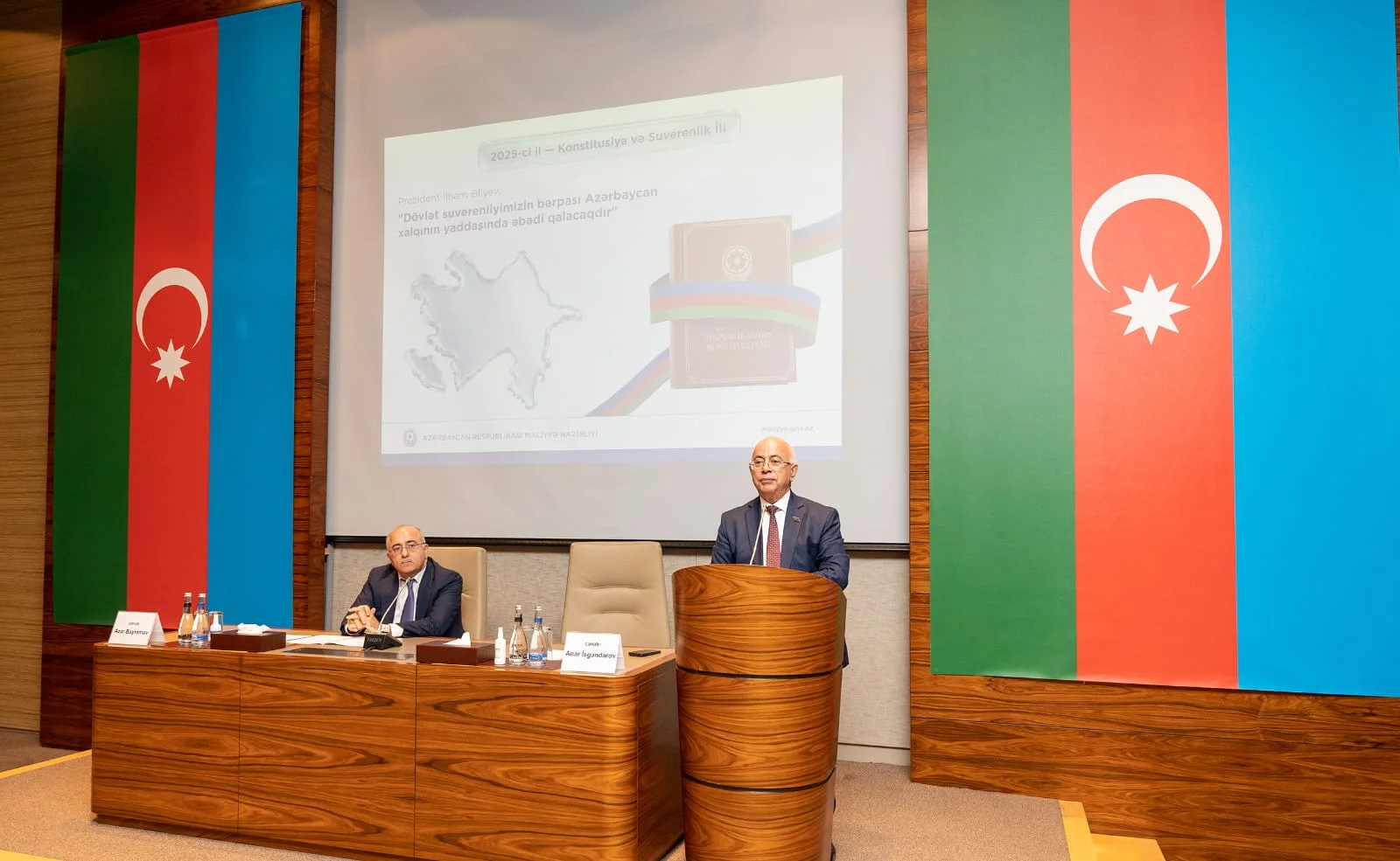 Maliyyə Nazirlində Dövlət Suverenliyi Günü münasibətilə tədbir keçirilib