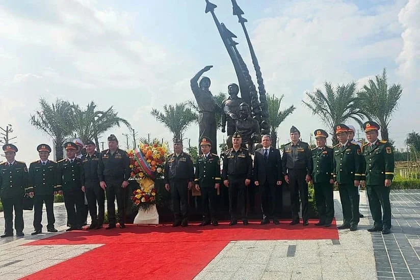 Zakir Həsənov Vyetnamda rəsmi səfərdədir