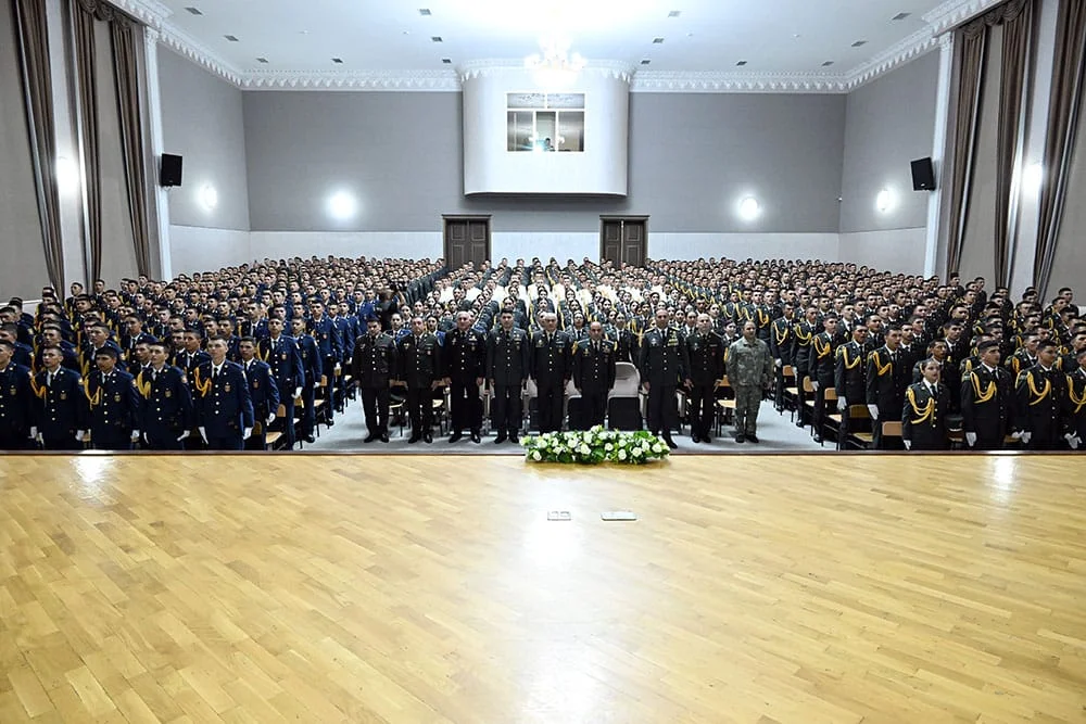Hərbi təhsil müəssisələrində “Bilik günü” və andiçmə mərasimləri keçirilib