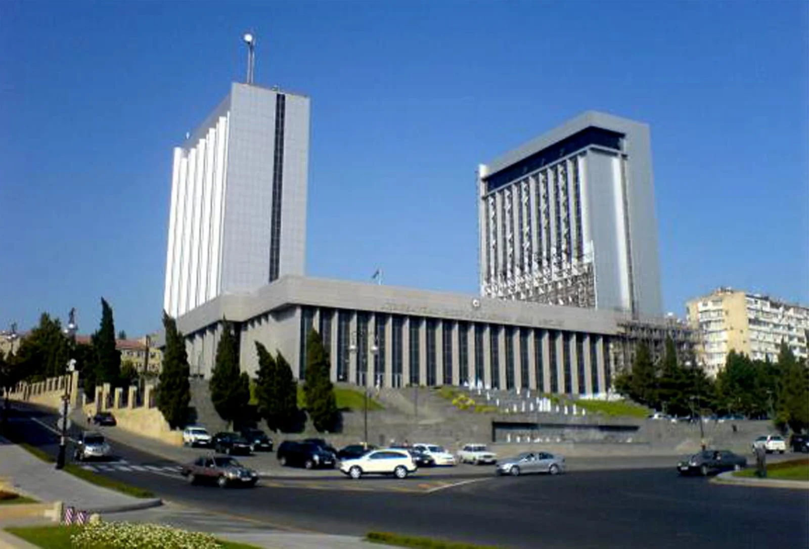 Milli Məclisin deputatları Moldovada parlament seçkilərini müşahidə edəcəklər