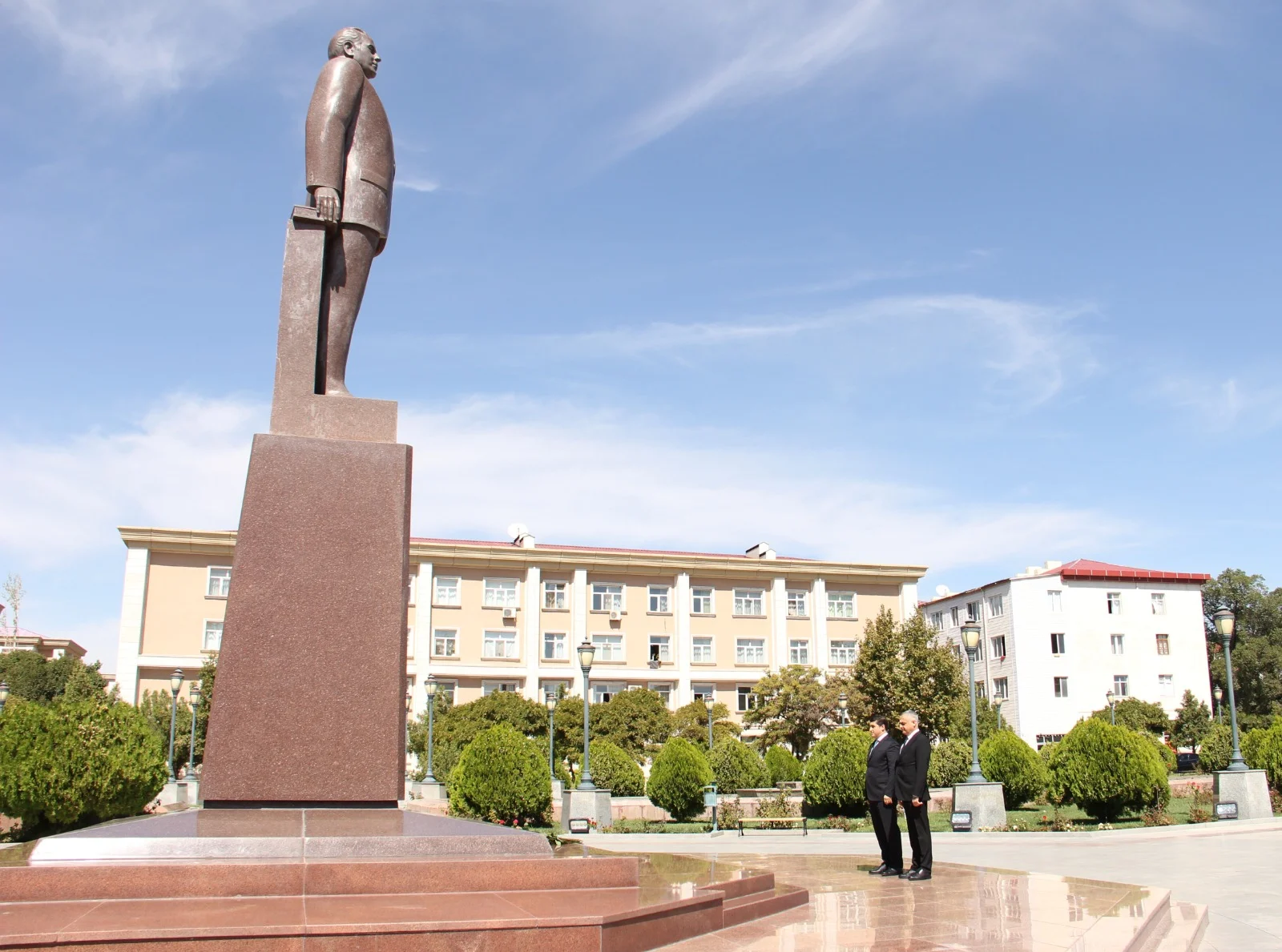 Nazir Fərid Əhmədov Naxçıvan şəhərində vətəndaşları qəbul edib