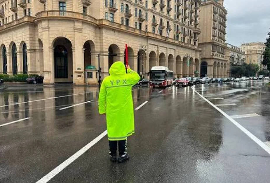 Yağıntılı hava şəraiti ilə bağlı Baş Dövlət Yol Polisi İdarəsinin müraciət