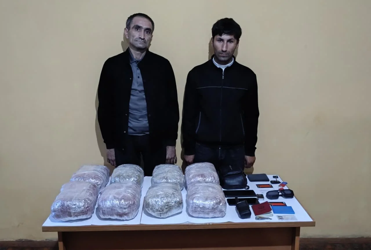 Narkotik vasitəni ölkə ərazisinə keçirməyə cəhd göstərən şəxslər saxlanılmışdır