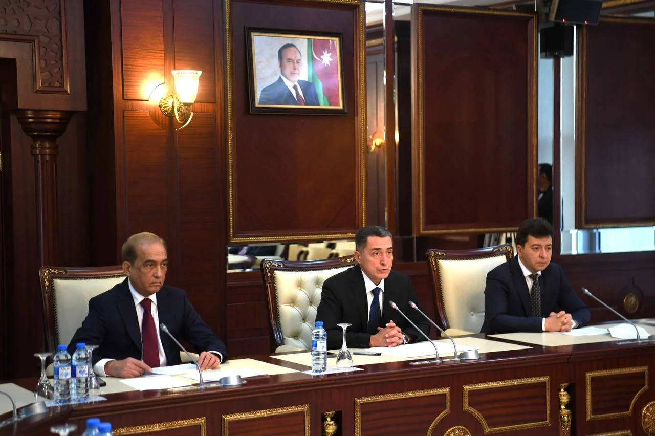 Hüquq siyasəti və dövlət quruculuğu komitəsinin iclasında