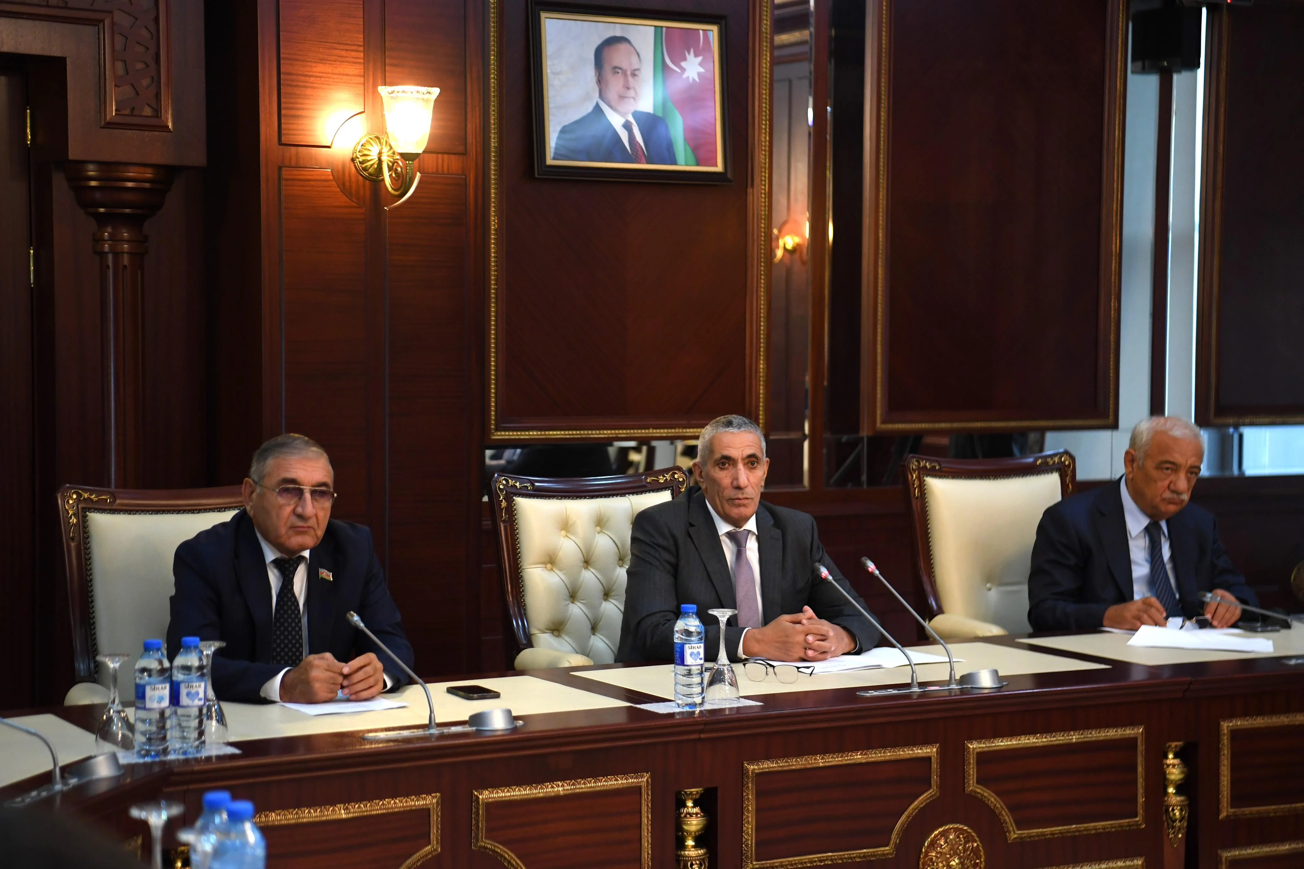 Regional məsələlər komitəsinin iclasında