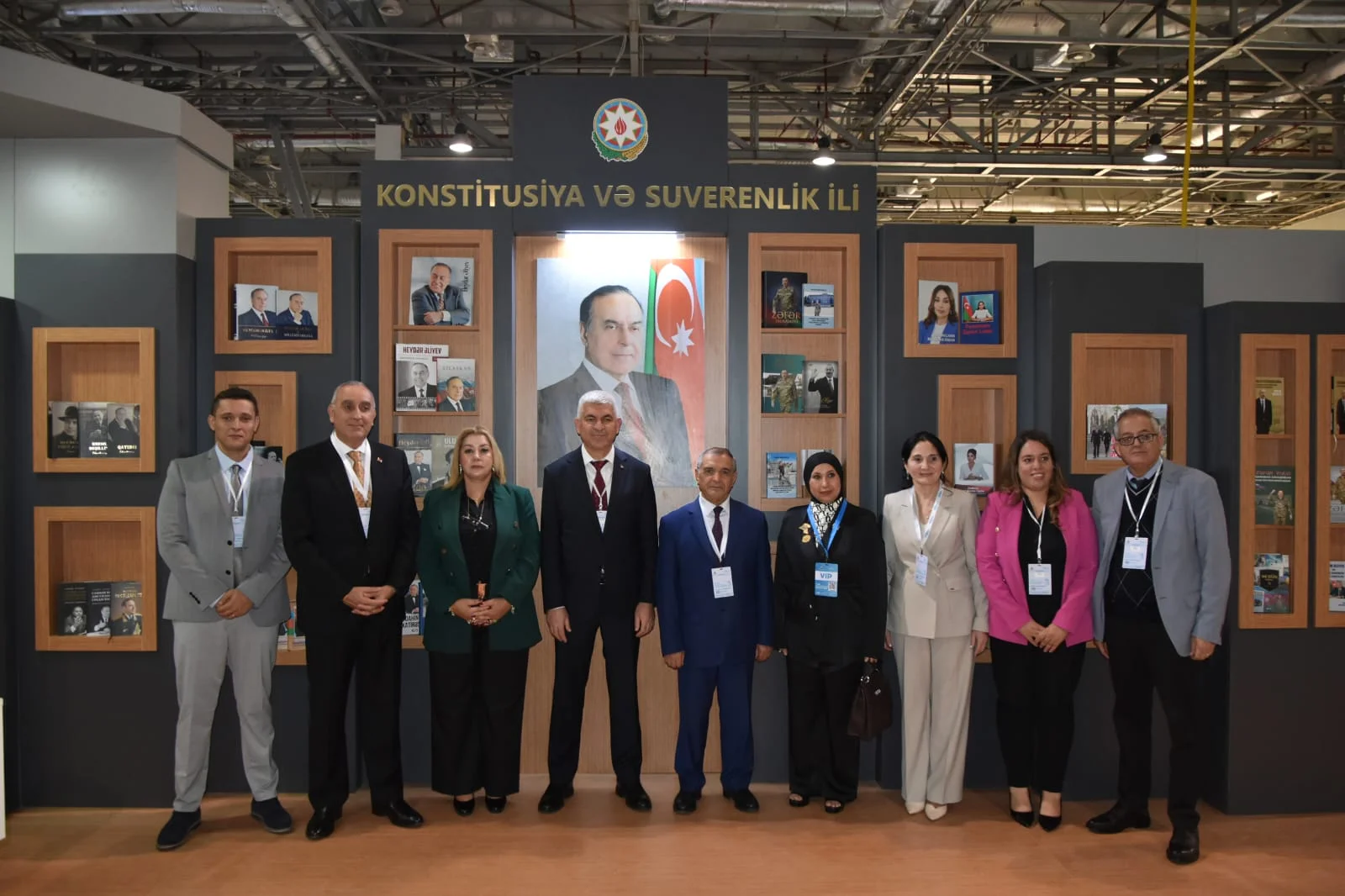 Milli Kitabxana XI Bakı Beynəlxalq Kitab Sərgisi çərçivəsində “Konstitusiya və Suverenlik İli”nə həsr olunmuş ekspozisiyanın açılışını, mövzu ilə əlaqədar Virtual sərginin və Elektron məlumat bazasının təqdimatı keçirib