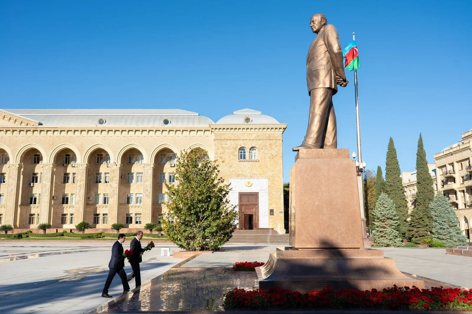 Nazir Fərid Əhmədov Gəncə şəhərində vətəndaşları qəbul edib