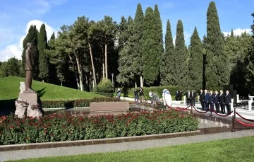 YAP və BBP nümayəndələri Ümummilli Lider Heydər Əliyevin məzarını, Şəhidlər xiyabanını və “Türk şəhidliyi” abidəsini ziyarət ediblər