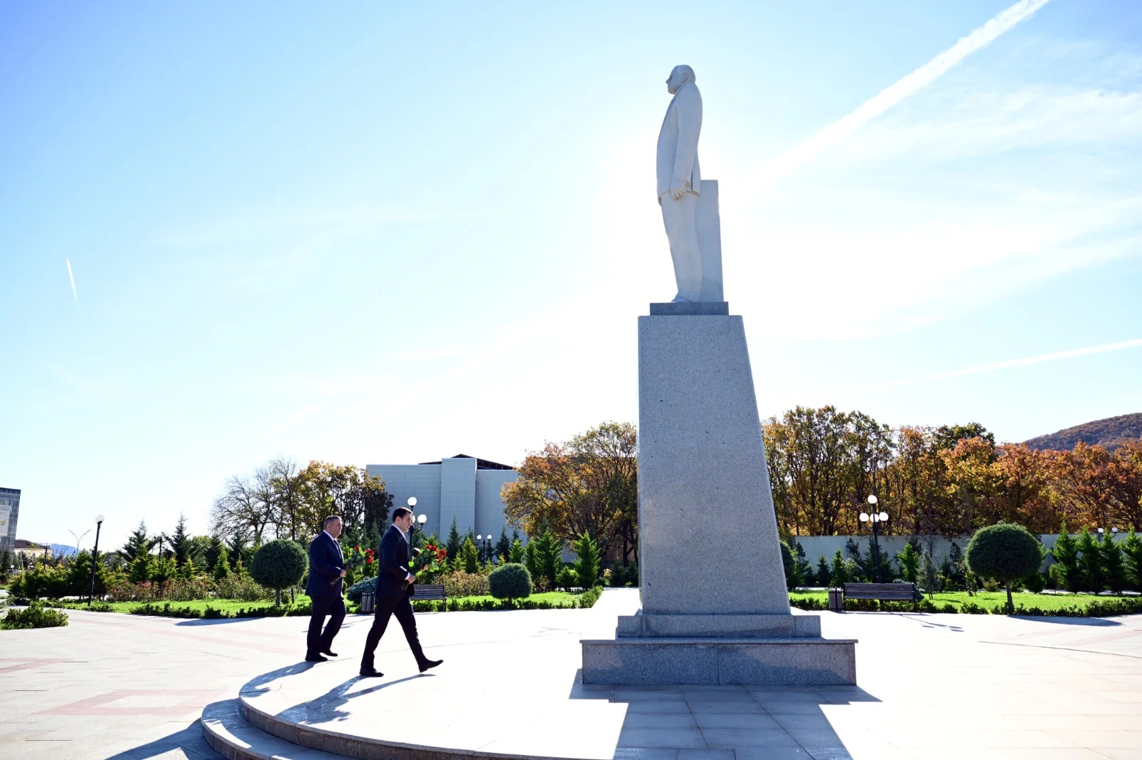 Mədəniyyət naziri Adil Kərimli Xızı şəhərində vətəndaşları qəbul edib