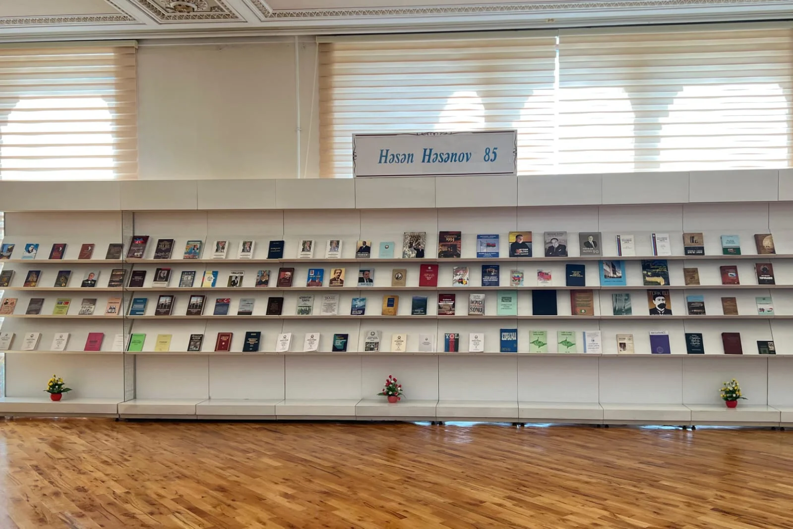 Milli Kitabxanada “Həsən Həsənov - 85” adlı ənənəvi kitab sərgisi açılıb