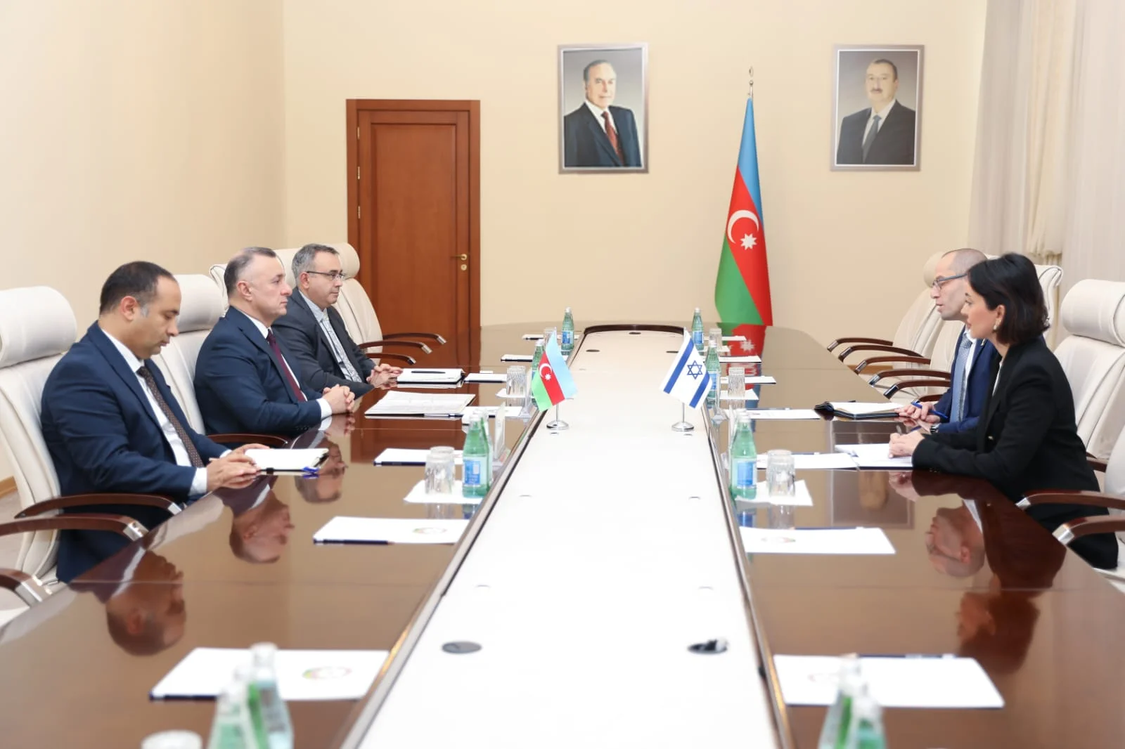 Səhiyyə Nazirliyində İsrailin ölkəmizdəki səfiri ilə görüş keçirilib