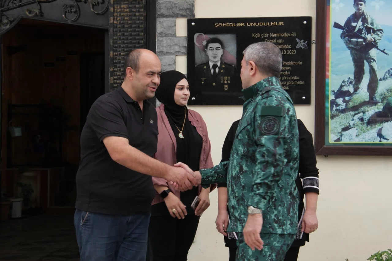 Dövlət Sərhəd Xidmətinin rəhbər heyəti şəhid ailələrini ziyarət etmişdir