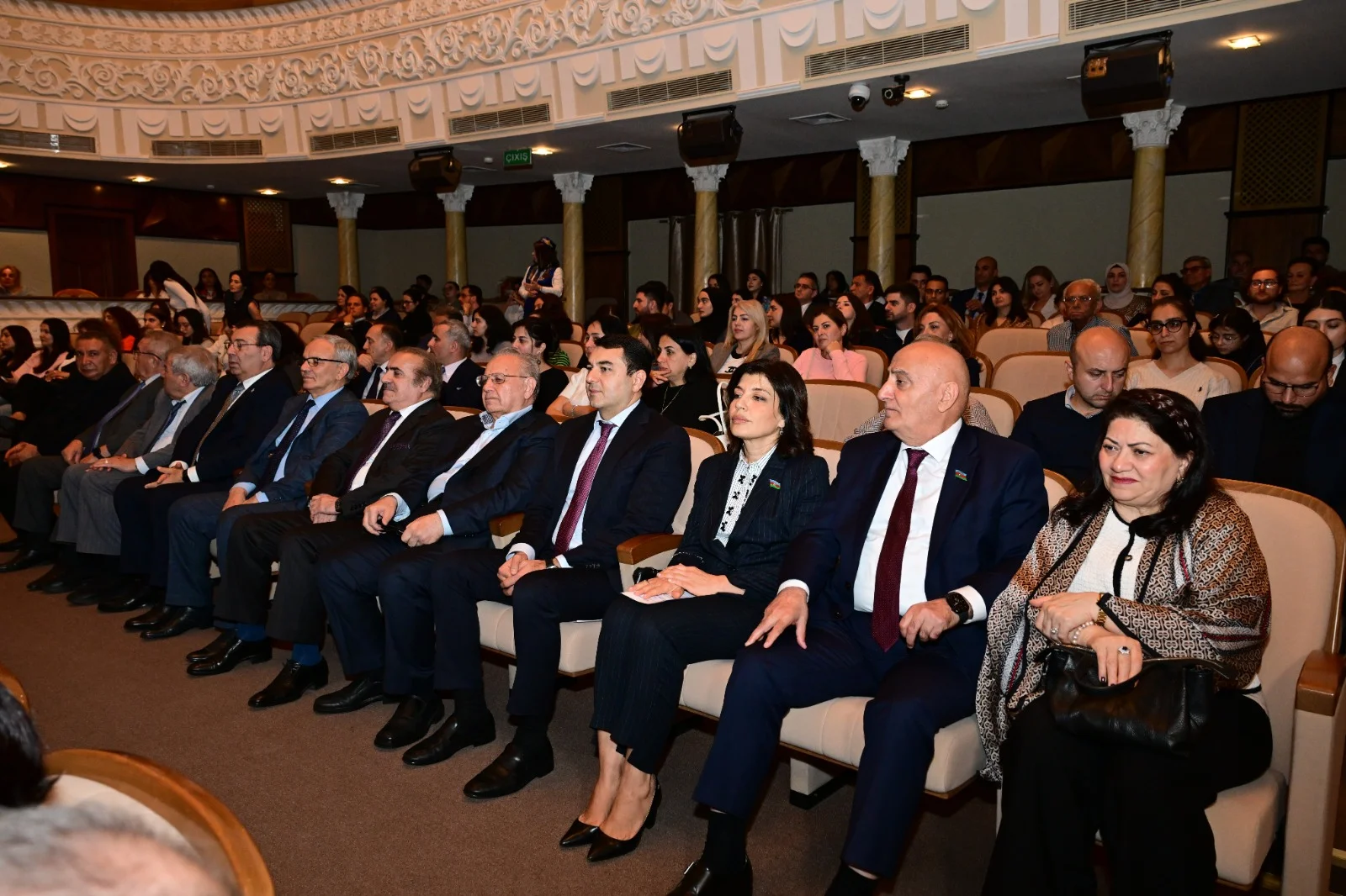 Akademik Milli Dram Teatrında Həsən Həsənovun 85 illik yubileyi təntənə ilə qeyd olunub