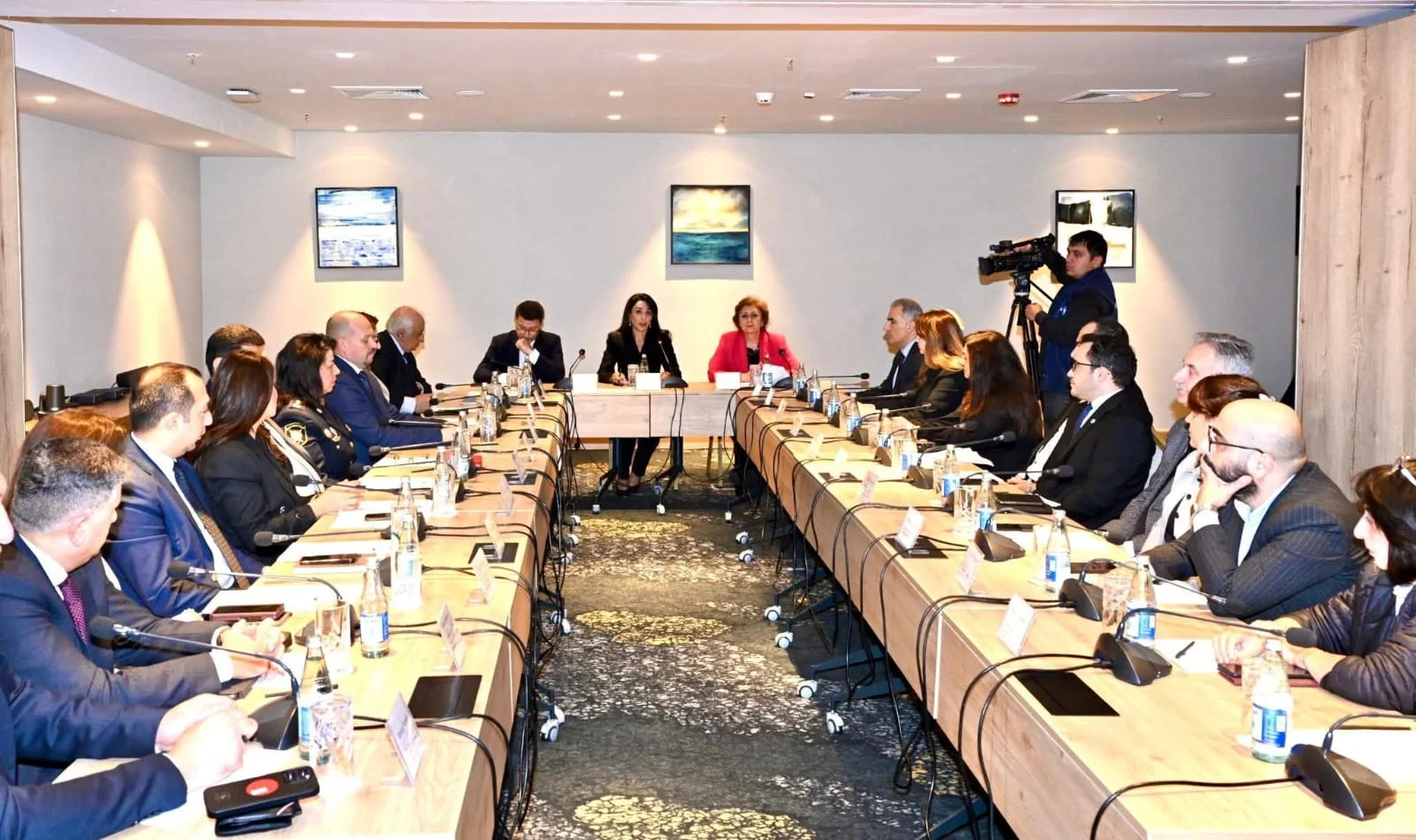 Ombudsman Səbinə Əliyeva: !!!  “Müvafiq ixtisası olmayan şəxslər tərəfindən internet və sosial şəbəkələr vasitəsilə xidmətlərin göstərilməsinin qarşısını alan mexanizmlərin işlənib hazırlanması zəruridir”