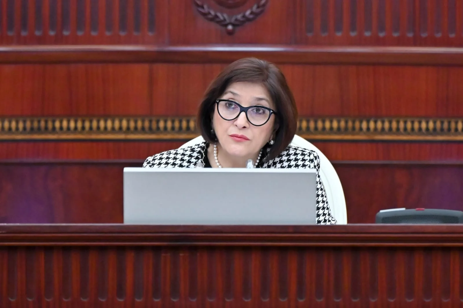 Milli Məclisin iclasında 2026-cı ilin büdcə zərfinə daxil olan qanun layihələri birinci oxunuşda qəbul edilib