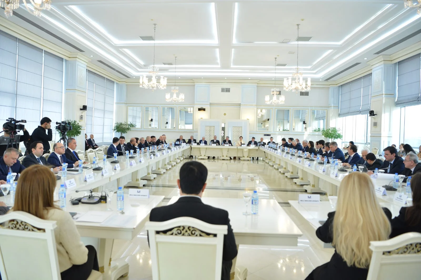 Parlamentin 4 komitəsinin birgə iclasında 2026-cı ilin dövlət büdcəsi haqqında qanun layihəsi müzakirə edilib