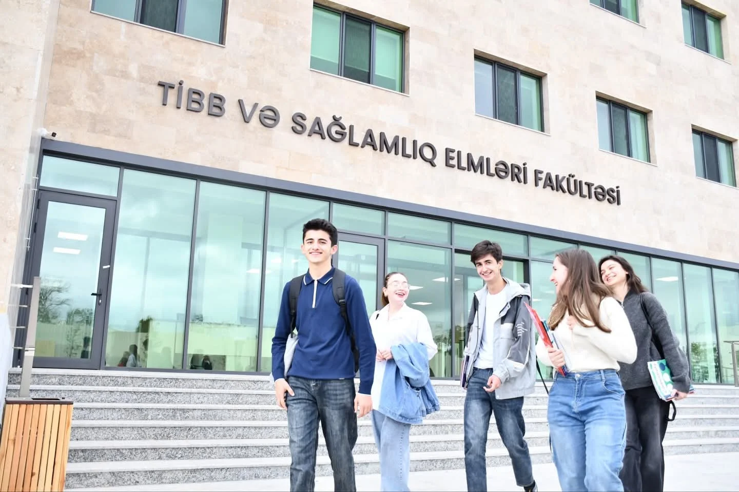 Qarabağ Universitetinin Klinikası və Tibb və sağlamlıq elmləri fakültəsində tədris fəaliyyətinə dair görüntülər