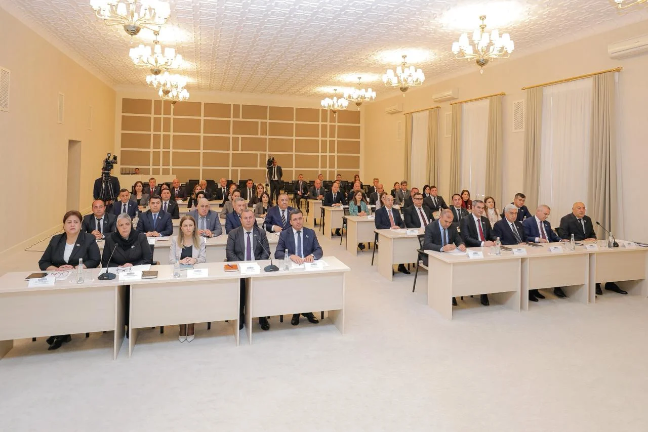 Şəhid anası Ali Məclisin plenar iclasında Zəfər Günündən danışdı