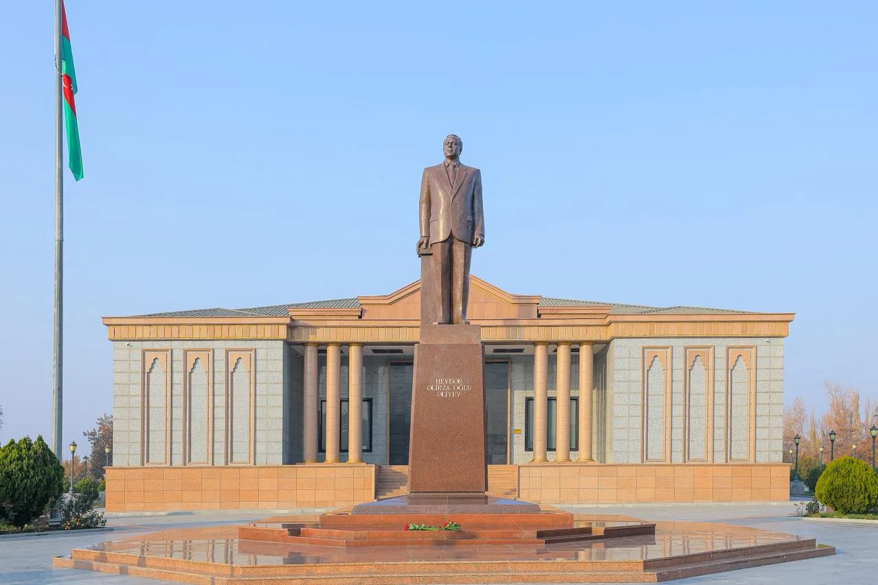 Elm və təhsil naziri Naxçıvana səfər edib