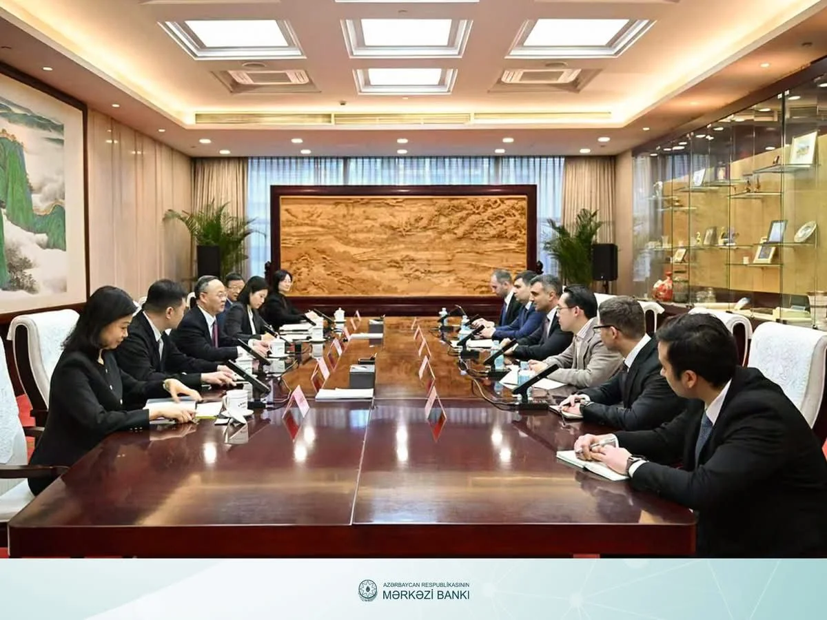 Azərbaycan və Çin Maliyyə Tənzimləyiciləri Arasında Əməkdaşlıq Genişlənir: Taleh Kazımov Pekində Li Yunze ilə Görüşüb