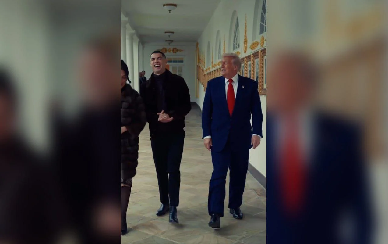 Tramp Ağ Evdə Ronaldonu qəbul etdi.