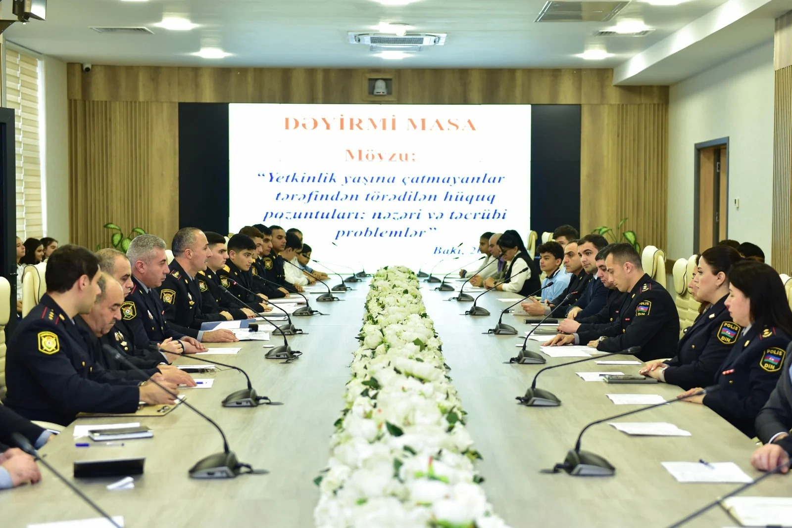 “Uşaq Hüquqları Aylığı” çərçivəsində DİN-in Polis Akademiyasında dəyirmi masa keçirilib