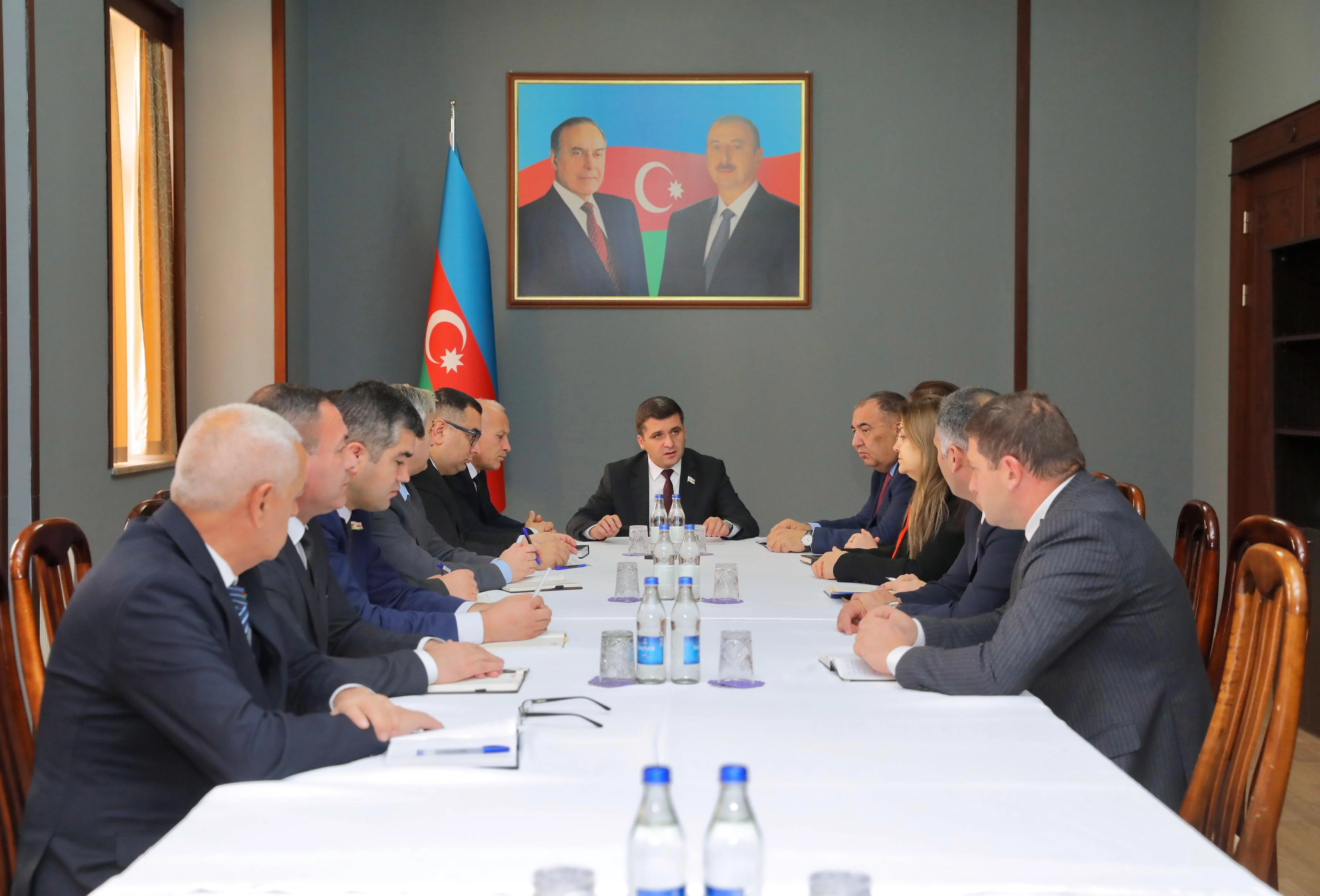 Ali Məclisin komitə iclası keçirilib