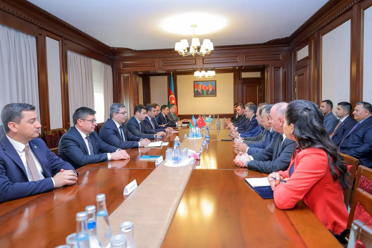 Səlahiyyətli nümayəndə 2-ci Azərbaycan-Türkiyə regional iqtisadi forumunun iştirakçıları ilə görüşüb