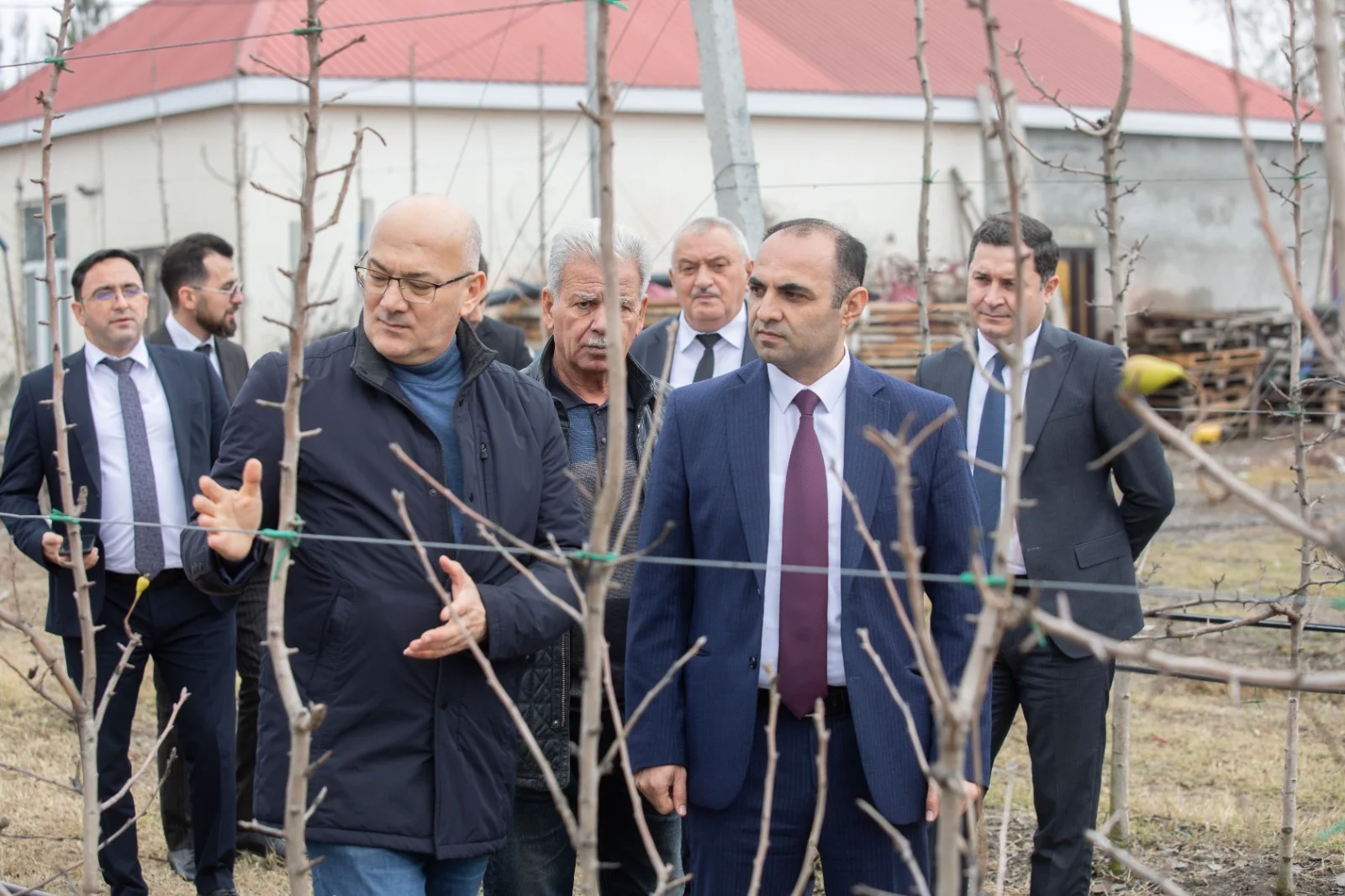 “Aqroservis” ASC-nin İdarə Heyətinin sədri Mehman Veysəlov Ağdaşda vətəndaları qəbul edib, fermerlərlə görüşüb