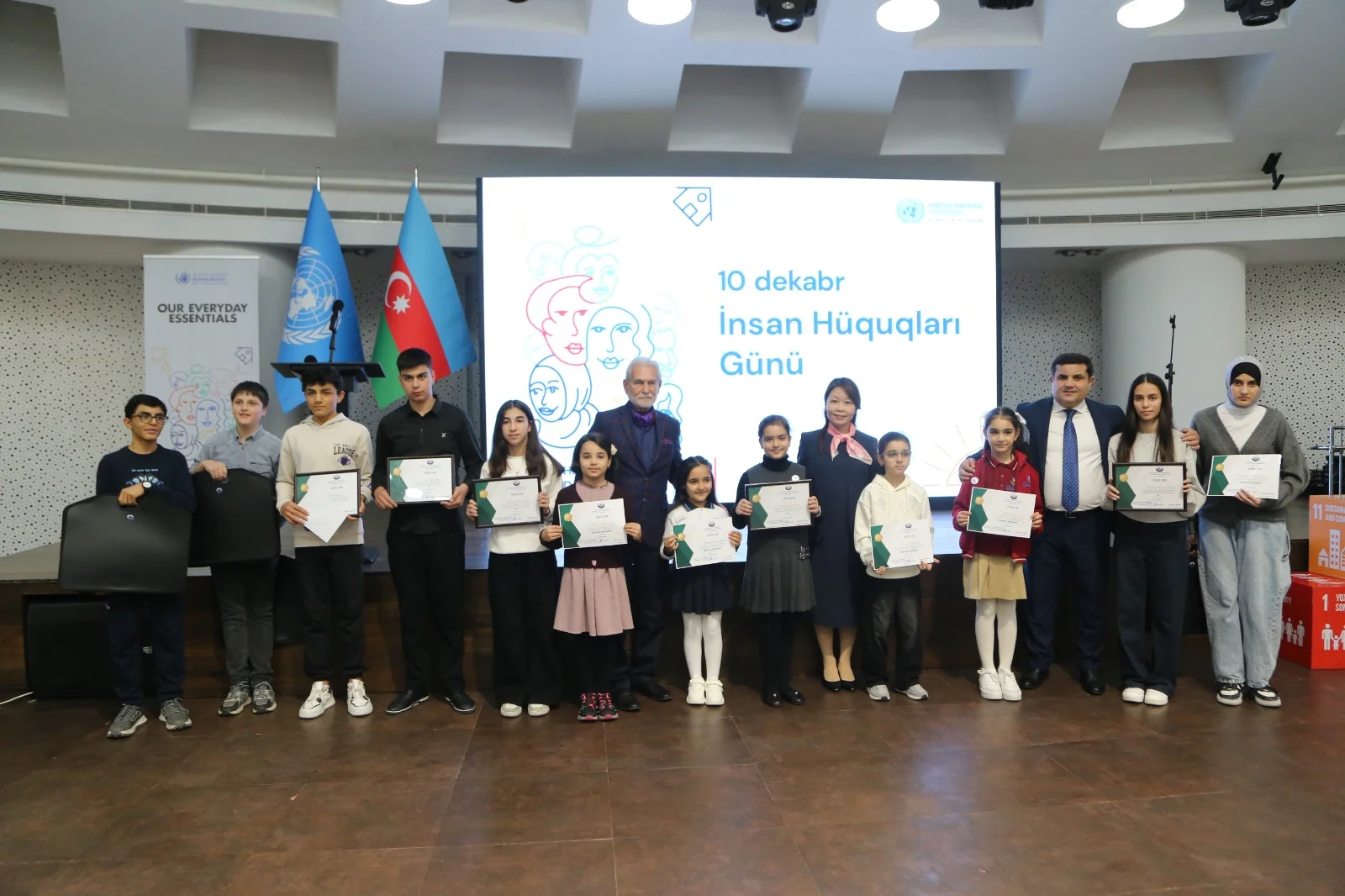 Uşaq rəsm müsabiqəsinin qalibləri mükafatlandırılıb