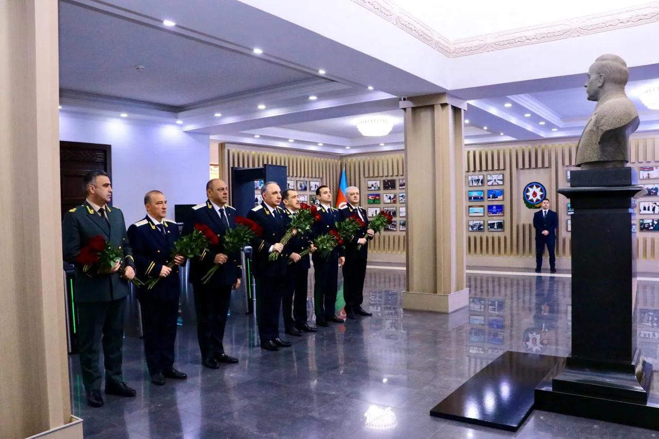 Baş Prokurorluqda Ulu Öndər Heydər Əliyevin anım gününə həsr olunan tədbir keçirilib
