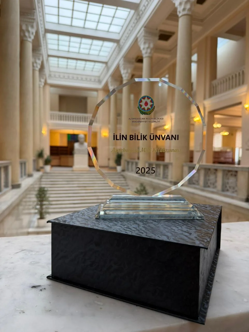 Milli Kitabxana “İLİN BİLİK ÜNVANI” mükafatına layiq görülüb