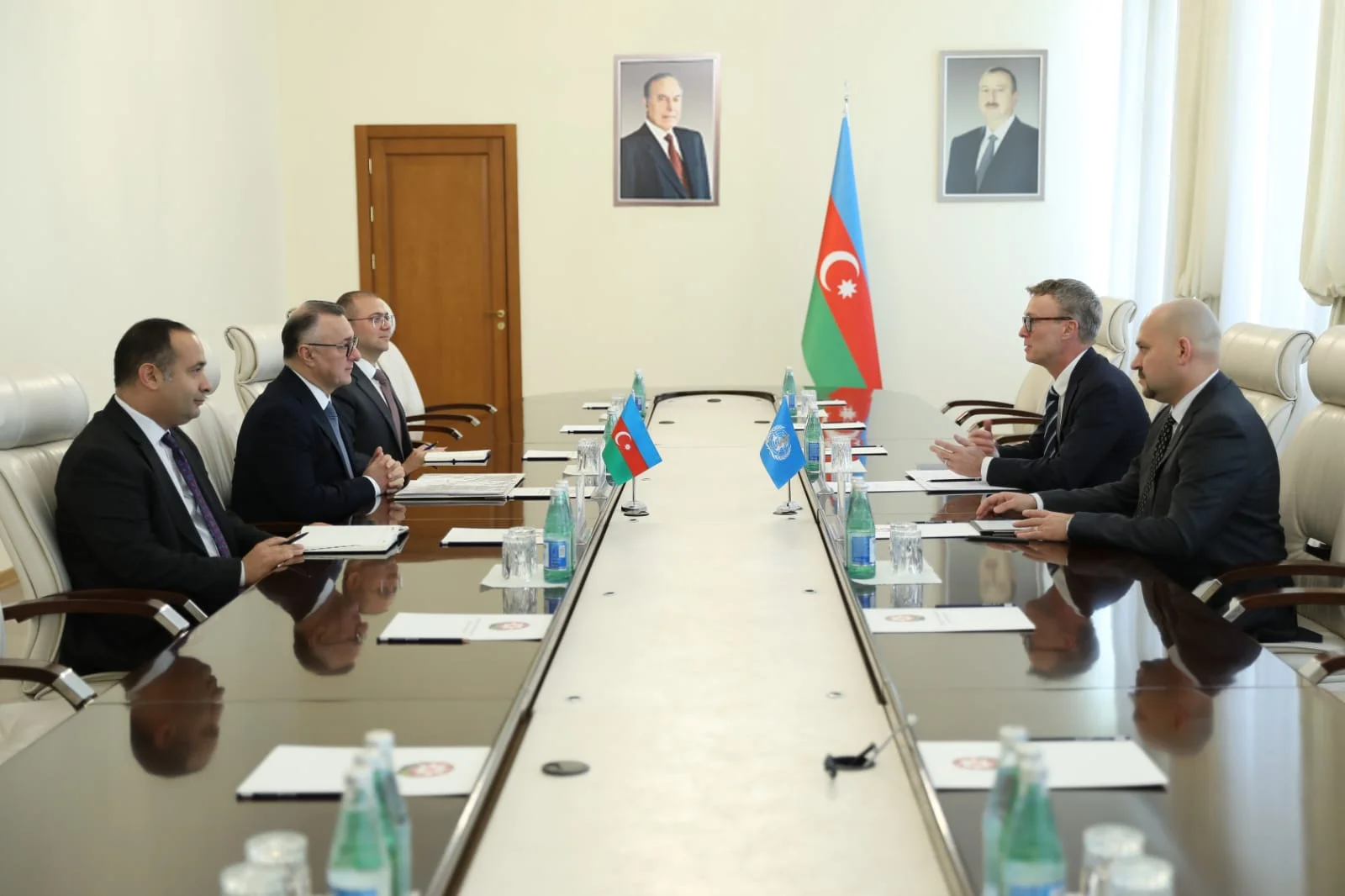Azərbaycanın Səhiyyə Nazirliyində ÜST-nin Departament direktoru ilə görüş keçirilib