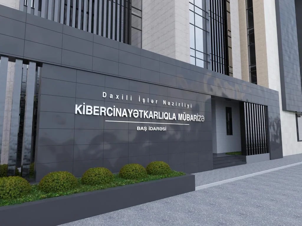 Kiberpolis sosial şəbəkələrdə müalicəyə ehtiyacı olan uşaqların şəkillərini paylaşaraq dələduzluq edən şəxsi ifşa etdi