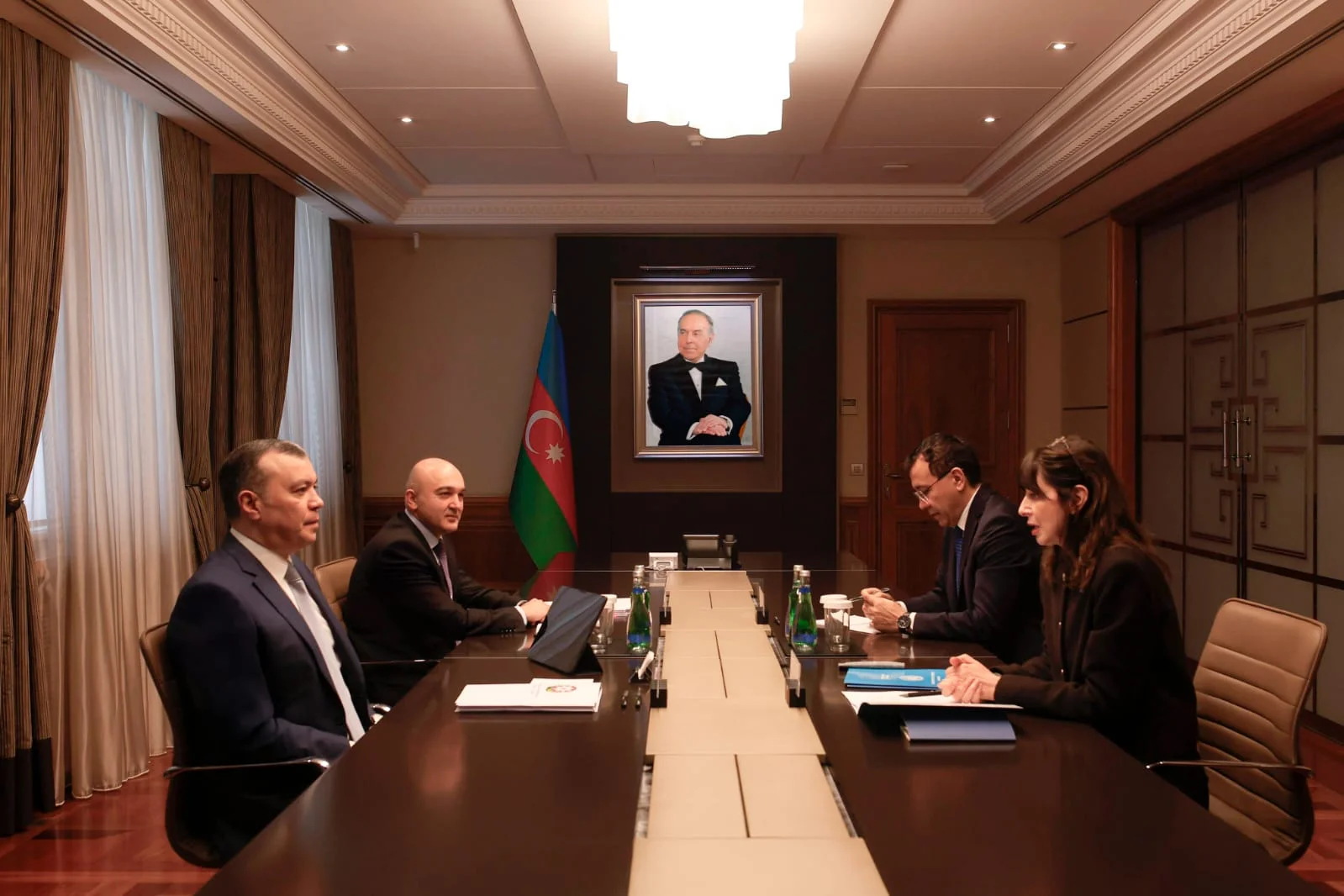 Maliyyə naziri Sahil Babayev BMT-nin Azərbaycandakı rezident əlaqələndiricisi ilə görüşüb