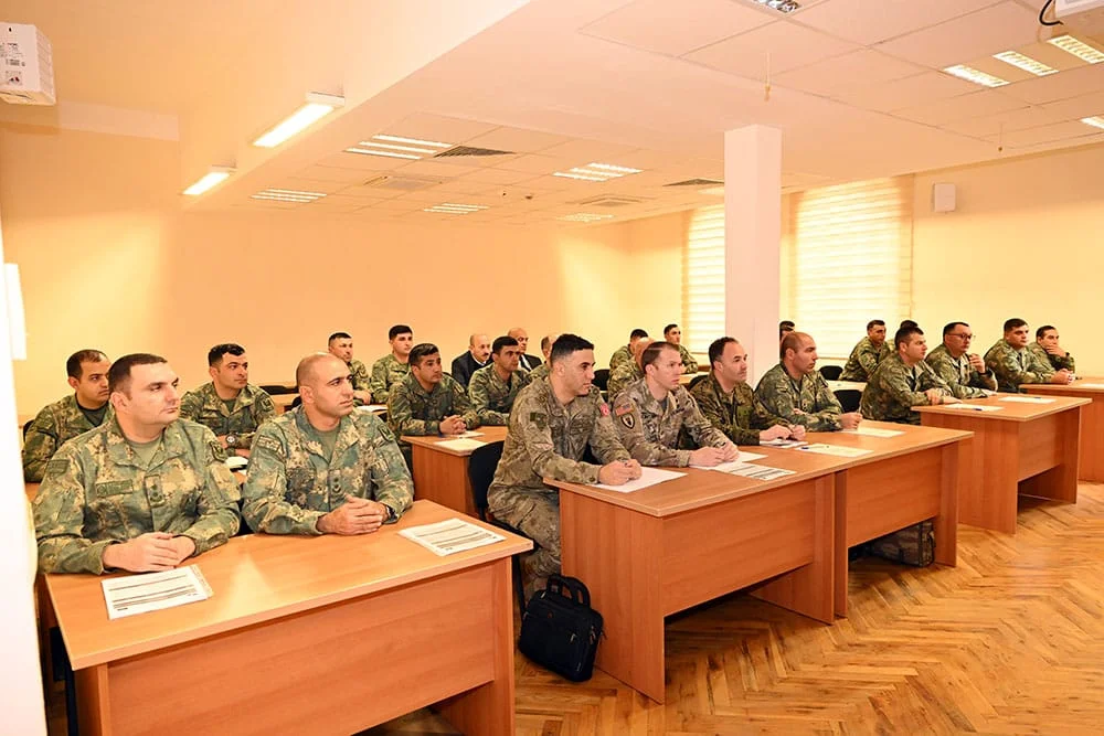 Bakıda NATO-nun mobil təlim qrupu tərəfindən seminar-məşğələ keçirilir